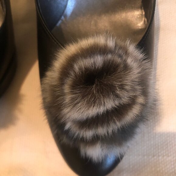 NEW (NWOT) Carisma Italian black leather platform pumps w/ gray fur sz 9 - Picture 4 of 15